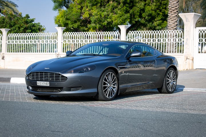 Aston Martin DB9