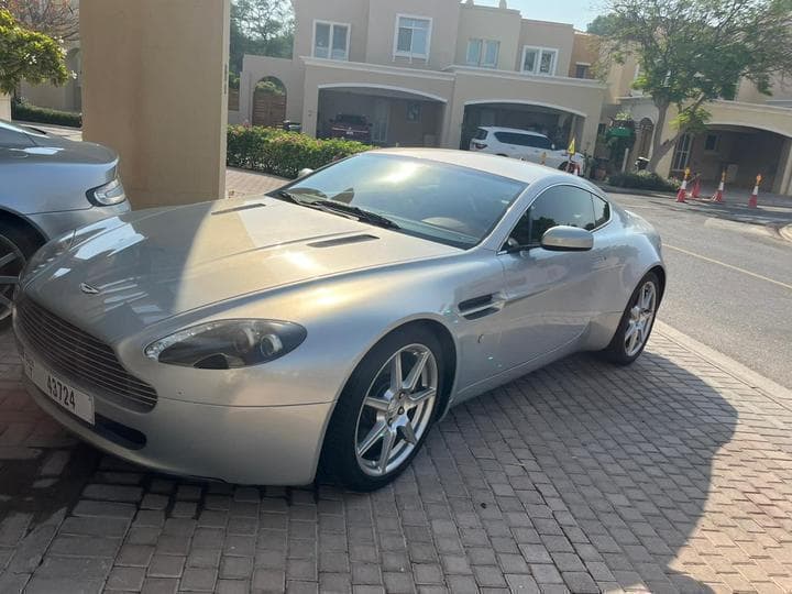 Aston Martin Vantage (Manual)