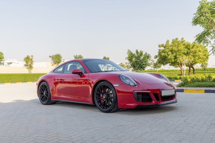 Porsche 911 Carrera GTS